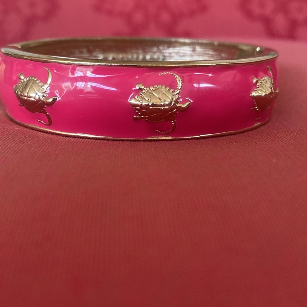 Pink turtle 🐢 bangle - Picture 6 of 6